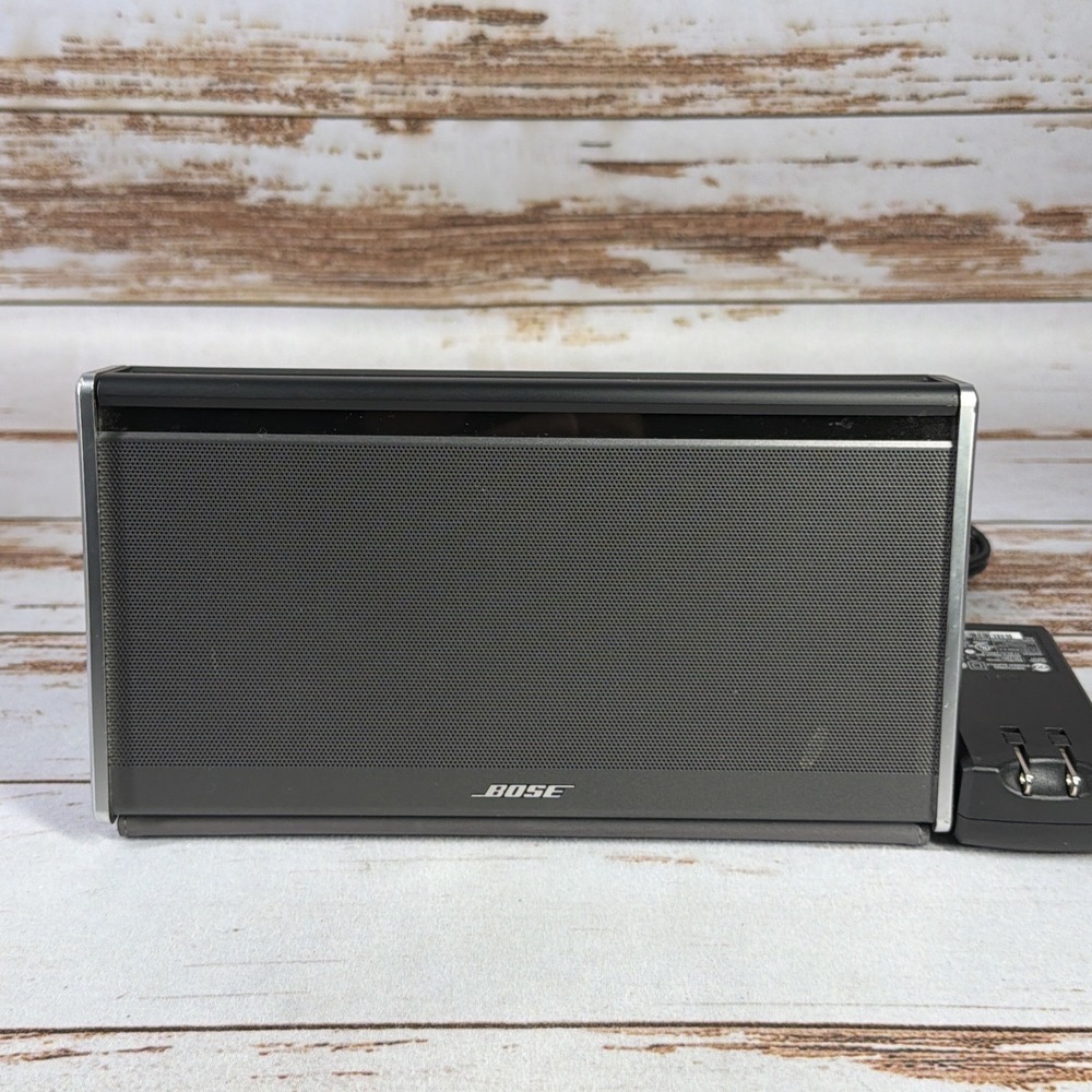 Bose SoundLink Bluetooth Mobile Speaker II Silver Black 404600 w/ Charger Used - Picture 2 of 6